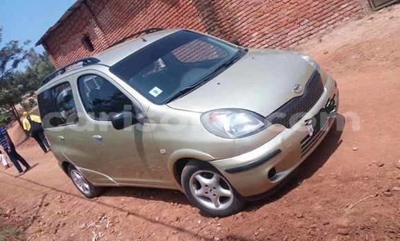 اشتري مستعمل Toyota Verso Autre سيارة في Kigali في Rwanda اشتري مستعمل Toyota Verso Autre سيارة في Kigali في Rwanda