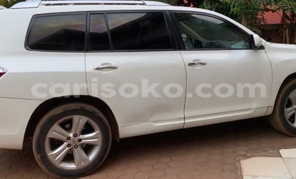 اشتري مستعمل Toyota Highlander Blanc سيارة في Kigali في Rwanda اشتري مستعمل Toyota Highlander Blanc سيارة في Kigali في Rwanda