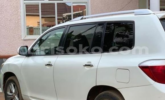 اشتري مستعمل Toyota Highlander Blanc سيارة في Kigali في Rwanda اشتري مستعمل Toyota Highlander Blanc سيارة في Kigali في Rwanda