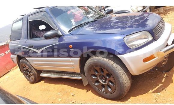 اشتري مستعمل Toyota RAV4 Bleu سيارة في Kigali في Rwanda اشتري مستعمل Toyota RAV4 Bleu سيارة في Kigali في Rwanda