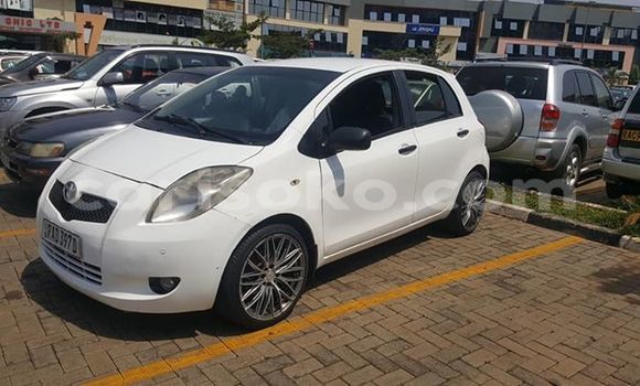 اشتري مستعمل Toyota Yaris Blanc سيارة في Kigali في Rwanda اشتري مستعمل Toyota Yaris Blanc سيارة في Kigali في Rwanda