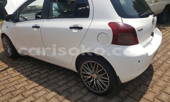 اشتري مستعمل Toyota Yaris Blanc سيارة في Kigali في Rwanda اشتري مستعمل Toyota Yaris Blanc سيارة في Kigali في Rwanda