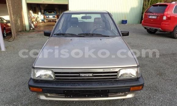 Sayi Na hannu Toyota Starlet Bleu Mota in Kigali a Rwanda Sayi Na hannu Toyota Starlet Bleu Mota in Kigali a Rwanda