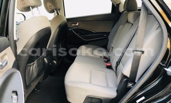 Sayi Imported Hyundai Santa Fe Noir Mota in Kigali a Rwanda Sayi Imported Hyundai Santa Fe Noir Mota in Kigali a Rwanda