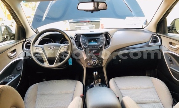 Sayi Imported Hyundai Santa Fe Noir Mota in Kigali a Rwanda Sayi Imported Hyundai Santa Fe Noir Mota in Kigali a Rwanda