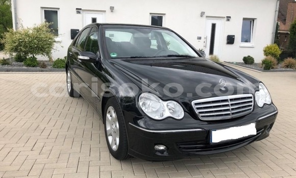 Acheter Import Voiture Mercedes-Benz C-klasse Noir à Rwamagana, Rwanda Acheter Import Voiture Mercedes-Benz C-klasse Noir à Rwamagana, Rwanda