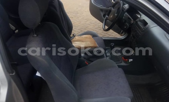 Acheter Occasion Voiture Toyota Corolla Verso Gris à Kigali, Rwanda Acheter Occasion Voiture Toyota Corolla Verso Gris à Kigali, Rwanda