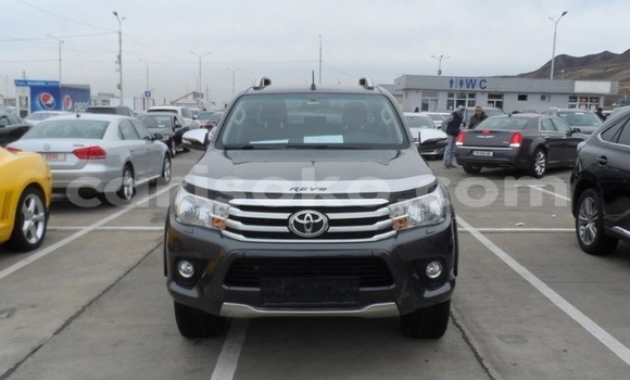 Acheter Occasion Voiture Toyota Hilux Beige à Kigali, Rwanda Acheter Occasion Voiture Toyota Hilux Beige à Kigali, Rwanda