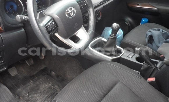 Acheter Occasion Voiture Toyota Hilux Beige à Kigali, Rwanda Acheter Occasion Voiture Toyota Hilux Beige à Kigali, Rwanda