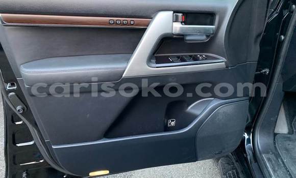 اشتري مستعمل Toyota Land Cruiser Noir سيارة في Kigali في Rwanda اشتري مستعمل Toyota Land Cruiser Noir سيارة في Kigali في Rwanda