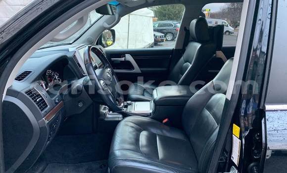 اشتري مستعمل Toyota Land Cruiser Noir سيارة في Kigali في Rwanda اشتري مستعمل Toyota Land Cruiser Noir سيارة في Kigali في Rwanda