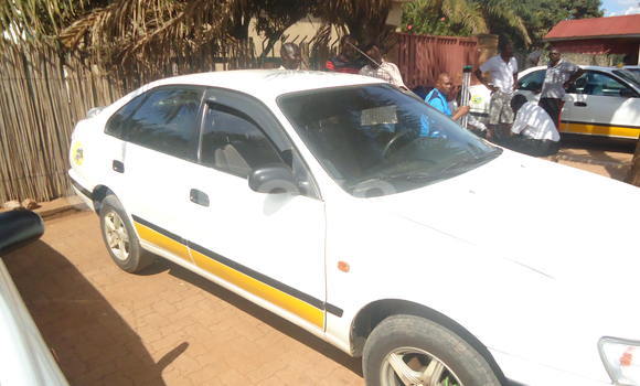 Acheter Occasion Voiture Toyota Carina Blanc à Kigali, Rwanda