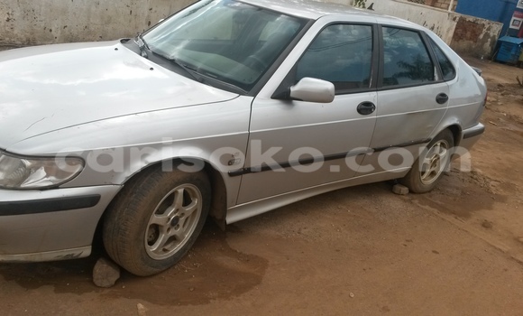 Sayi Na hannu BMW 3–Series Autre Mota in Kigali a Rwanda Sayi Na hannu BMW 3–Series Autre Mota in Kigali a Rwanda