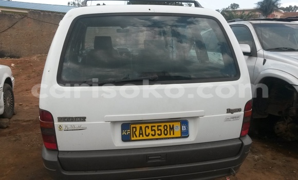 Sayi Na hannu Renault Espace Blanc Mota in Kigali a Rwanda Sayi Na hannu Renault Espace Blanc Mota in Kigali a Rwanda