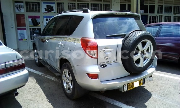 Sayi Na hannu Toyota RAV4 Gris Mota in Kigali a Rwanda Sayi Na hannu Toyota RAV4 Gris Mota in Kigali a Rwanda