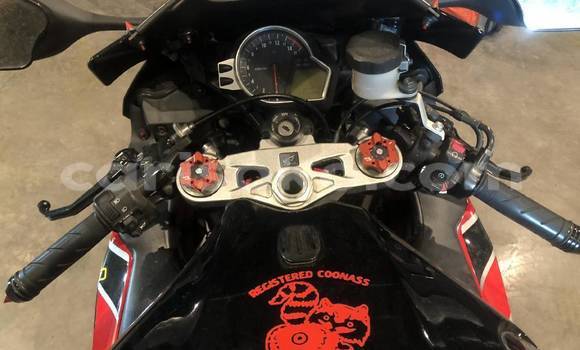 Buy Used Honda CBR 1000 RR Beige Bike in Kigali in Rwanda Buy Used Honda CBR 1000 RR Beige Bike in Kigali in Rwanda