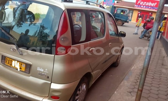 اشتري مستعمل Toyota Yaris Verso Marron سيارة في Kigali في Rwanda اشتري مستعمل Toyota Yaris Verso Marron سيارة في Kigali في Rwanda