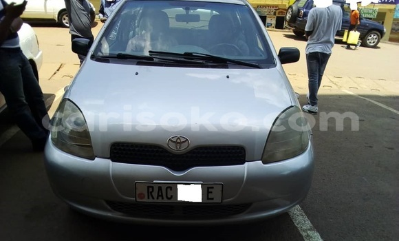 Sayi Na hannu Toyota Yaris Gris Mota in Kigali a Rwanda Sayi Na hannu Toyota Yaris Gris Mota in Kigali a Rwanda
