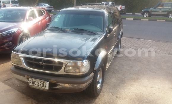 Acheter Occasion Voiture Ford Explorer Noir à Kigali au Rwanda Acheter Occasion Voiture Ford Explorer Noir à Kigali au Rwanda