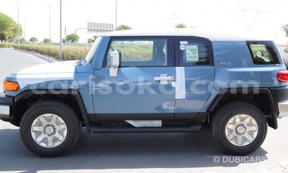 Acheter Import Voiture Toyota FJ Cruiser Bleu à Import - Dubai, Rwanda Acheter Import Voiture Toyota FJ Cruiser Bleu à Import - Dubai, Rwanda