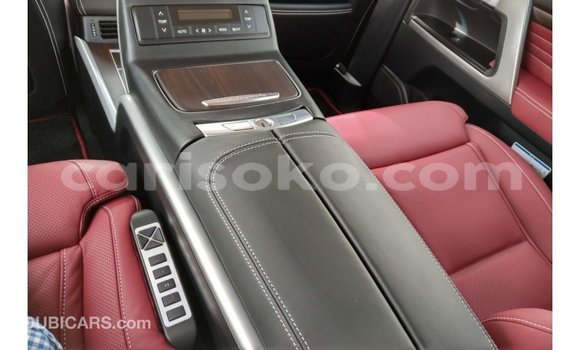 Acheter Import Voiture Toyota Land Cruiser Noir à Import - Dubai, Rwanda Acheter Import Voiture Toyota Land Cruiser Noir à Import - Dubai, Rwanda