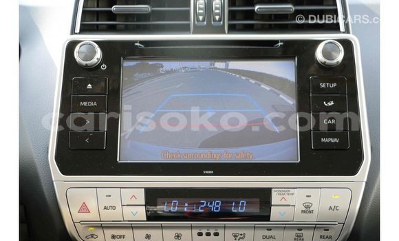 Acheter Import Voiture Toyota Prado Blanc à Import - Dubai, Rwanda Acheter Import Voiture Toyota Prado Blanc à Import - Dubai, Rwanda