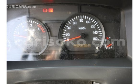 Acheter Import Voiture Isuzu Rodeo Blanc à Import - Dubai, Rwanda