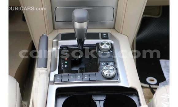 Acheter Import Voiture Toyota Land Cruiser Noir à Import - Dubai, Rwanda Acheter Import Voiture Toyota Land Cruiser Noir à Import - Dubai, Rwanda