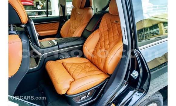 Acheter Import Voiture Toyota Land Cruiser Noir à Import - Dubai, Rwanda Acheter Import Voiture Toyota Land Cruiser Noir à Import - Dubai, Rwanda