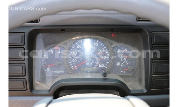 اشتري Imported Mitsubishi L400 Blanc شاحنة في Import - Dubai في Rwanda