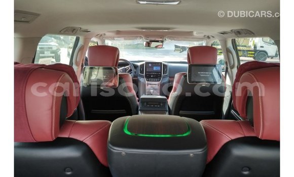 Buy Import Toyota Land Cruiser Black Car in Import - Dubai in Rwanda Buy Import Toyota Land Cruiser Black Car in Import - Dubai in Rwanda