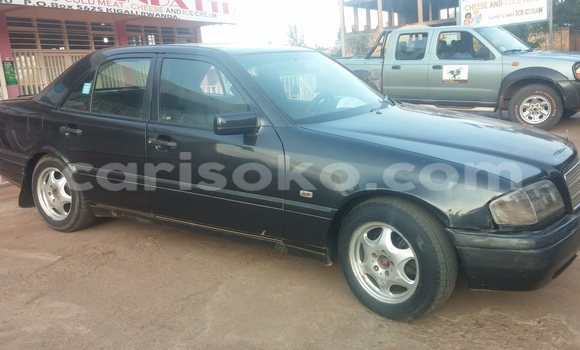 Acheter Occasion Voiture Mercedes-Benz 200 Noir à Kigali, Rwanda