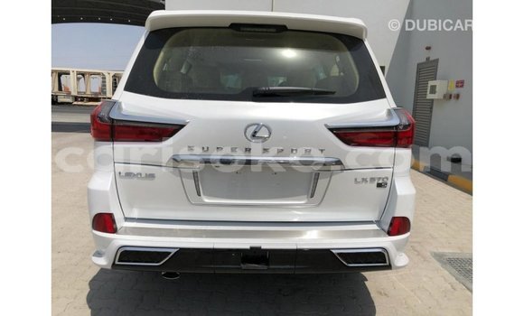 Acheter Import Voiture Lexus LX Blanc à Import - Dubai, Rwanda Acheter Import Voiture Lexus LX Blanc à Import - Dubai, Rwanda