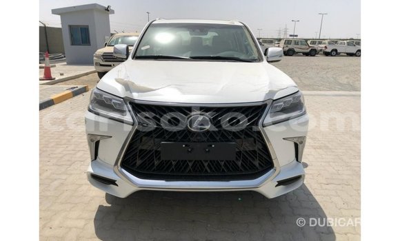 Acheter Import Voiture Lexus LX Blanc à Import - Dubai, Rwanda Acheter Import Voiture Lexus LX Blanc à Import - Dubai, Rwanda