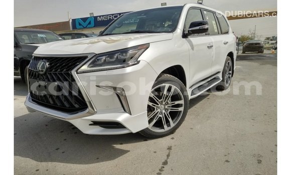 Acheter Import Voiture Lexus LX Blanc à Import - Dubai, Rwanda Acheter Import Voiture Lexus LX Blanc à Import - Dubai, Rwanda