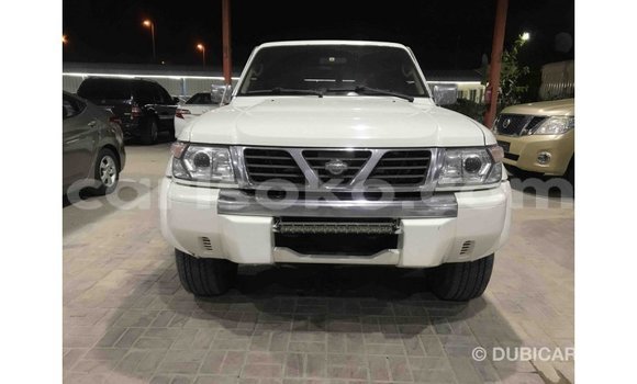 Sayi Imported Nissan Patrol Blanc Mota in Import - Dubai a Rwanda Sayi Imported Nissan Patrol Blanc Mota in Import - Dubai a Rwanda