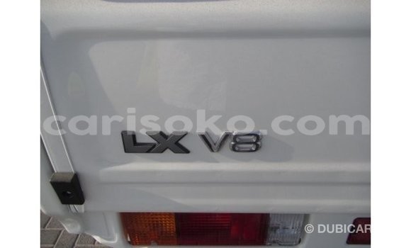Acheter Import Voiture Toyota Land Cruiser Blanc à Import - Dubai, Rwanda Acheter Import Voiture Toyota Land Cruiser Blanc à Import - Dubai, Rwanda