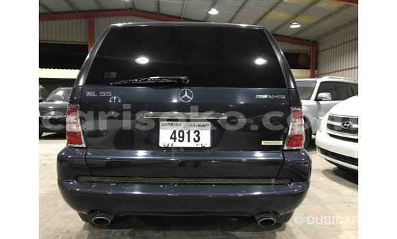 Sayi Imported Mercedes-Benz 190 (W201) Bleu Mota in Import - Dubai a Rwanda Sayi Imported Mercedes-Benz 190 (W201) Bleu Mota in Import - Dubai a Rwanda