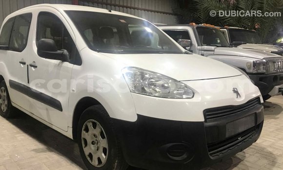 Sayi Imported Peugeot Partner Blanc Mota in Import - Dubai a Rwanda Sayi Imported Peugeot Partner Blanc Mota in Import - Dubai a Rwanda