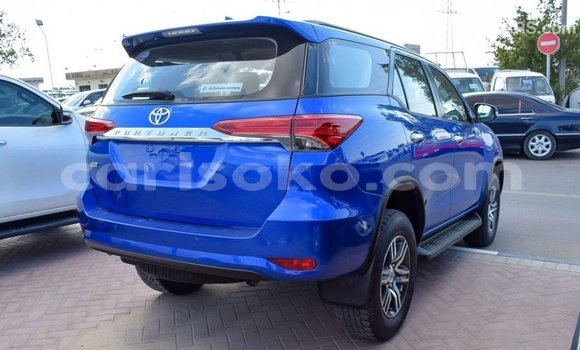 Acheter Import Voiture Toyota Fortuner Bleu à Import - Dubai, Rwanda Acheter Import Voiture Toyota Fortuner Bleu à Import - Dubai, Rwanda
