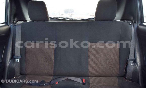 Acheter Import Voiture Toyota Yaris Noir à Import - Dubai, Rwanda Acheter Import Voiture Toyota Yaris Noir à Import - Dubai, Rwanda