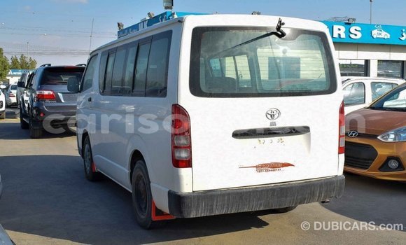 Acheter Import Voiture Toyota Hiace Blanc à Import - Dubai, Rwanda Acheter Import Voiture Toyota Hiace Blanc à Import - Dubai, Rwanda