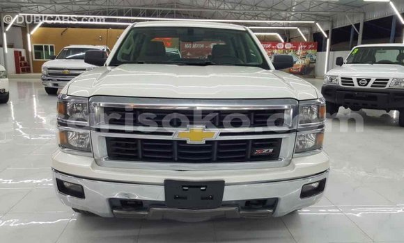 اشتري Imported Chevrolet Silverado Blanc سيارة في Import - Dubai في Rwanda اشتري Imported Chevrolet Silverado Blanc سيارة في Import - Dubai في Rwanda