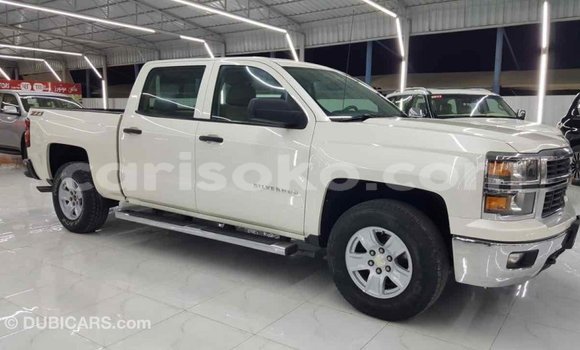اشتري Imported Chevrolet Silverado Blanc سيارة في Import - Dubai في Rwanda اشتري Imported Chevrolet Silverado Blanc سيارة في Import - Dubai في Rwanda