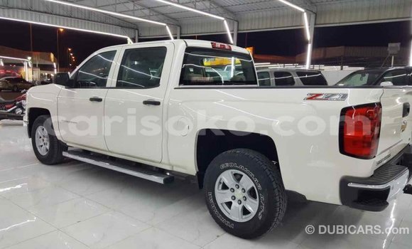 اشتري Imported Chevrolet Silverado Blanc سيارة في Import - Dubai في Rwanda اشتري Imported Chevrolet Silverado Blanc سيارة في Import - Dubai في Rwanda