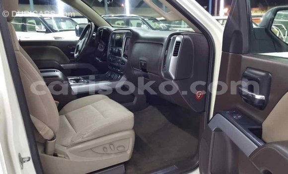 اشتري Imported Chevrolet Silverado Blanc سيارة في Import - Dubai في Rwanda اشتري Imported Chevrolet Silverado Blanc سيارة في Import - Dubai في Rwanda