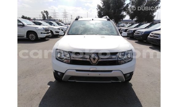 Acheter Import Voiture Renault Duster Blanc à Import - Dubai, Rwanda Acheter Import Voiture Renault Duster Blanc à Import - Dubai, Rwanda