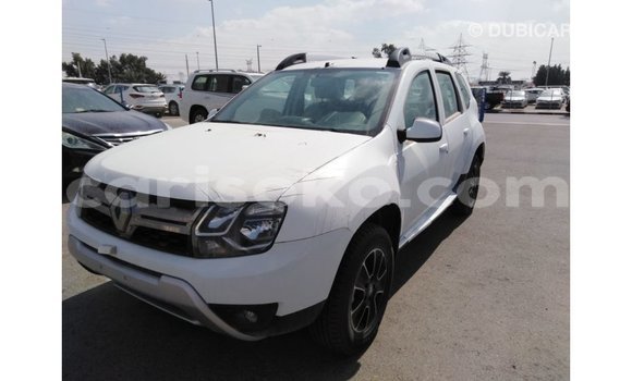 Acheter Import Voiture Renault Duster Blanc à Import - Dubai, Rwanda Acheter Import Voiture Renault Duster Blanc à Import - Dubai, Rwanda