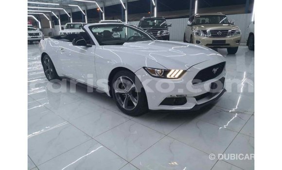 اشتري Imported Ford Mustang Blanc سيارة في Import - Dubai في Rwanda اشتري Imported Ford Mustang Blanc سيارة في Import - Dubai في Rwanda