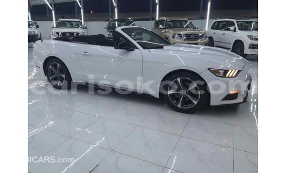 اشتري Imported Ford Mustang Blanc سيارة في Import - Dubai في Rwanda اشتري Imported Ford Mustang Blanc سيارة في Import - Dubai في Rwanda